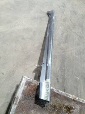 162.to1i19 Toyota Prius 2019 Skirt 3515353
