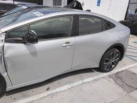 189-10403l Toyota Driver Left Rocker Panel Moulding Fits 23-25 Prius 133129