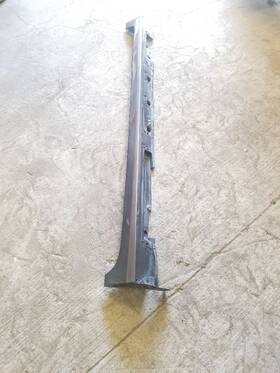 189.to1m15 Toyota 12 13 14 15 16 17 18 Prius V Passenger Right Rocker Panel Moudling Oem