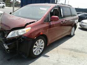 189.to1q11 Toyota Sienna 2011 Rocker Panel Moulding 78576