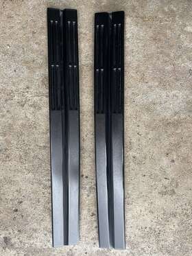 62906-89101 Toyota 1984/88 Pickup Cab Pillar Side Trim Louver Vent Covers Pair Xcab Oem