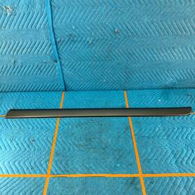 75071-ac010 Toyota 05-10 Avalon Rh Passengers Front Door Body Moulding Oem