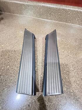 75652-14130 Toyota 86-88 Supra Mk3 Rear Left And Right Quarter Molding Oem
