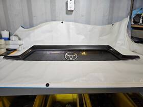 7680010r904 Toyota 2019-24 Rav4 Tailgate Finish Moulding Trim Panel Oem 768010r904