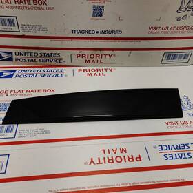1k5.837.902 Volkswagen 98-05 Vw Jetta Sedan Front Right Door Pillar Trim Gloss Black Oem