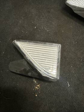 561941778c Volkswagen Oem Vw Passat Foglight Driving Light Lamp-bezel Left