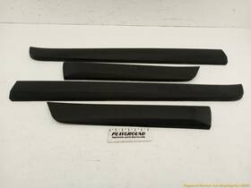 131.vo1l10 Volvo Xc60 Set Of 4 Front And Rear Exterior Lower Door Trim Molding Fits 2009-2013