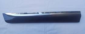 31333819 Volvo 2010-2017 Xc60 Exterior Lower Door Molding Rear Passenger Black And Chrome