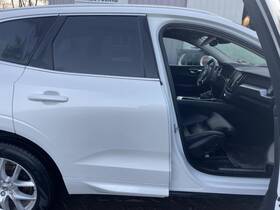 314841677 Volvo 2018-2024 Xc60 Right Rocker With Post White Pc 707 At Awd 25k Momentum 61345