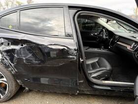Volvo 321320640 2019-2023 S60 Right Passenger Side Rocker With Post Black