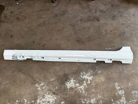 39830414 Volvo 11-18 S60 Left Driver Side Skirt Rocker Panel Molding White Oem