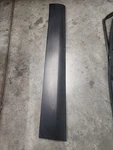 15-19 Land Rover Discover Front Right Passenger Door Molding Trim FK72-21064-ACW. Fixed Price $89.99.