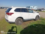 Right Rear Door Moulding Oem 2017 Mitsubishi Outlander 5757A750. Fixed Price $100.00.