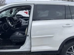 2014-19 Toyota Highlander Left Rocker W/post White PC:070 3.5L Awd 77K Xle 61689. Fixed Price $474.00.