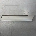99-04 Acura Rl Right Front Fender Protector Molding White 75301-SZ3-J02ZK Oem. Fixed Price $49.00.