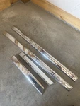 06-10 Jeep Commander Exterior Door Trim Driver Passenger Molding Set Chrome Oem. Fixed Price $80.00.